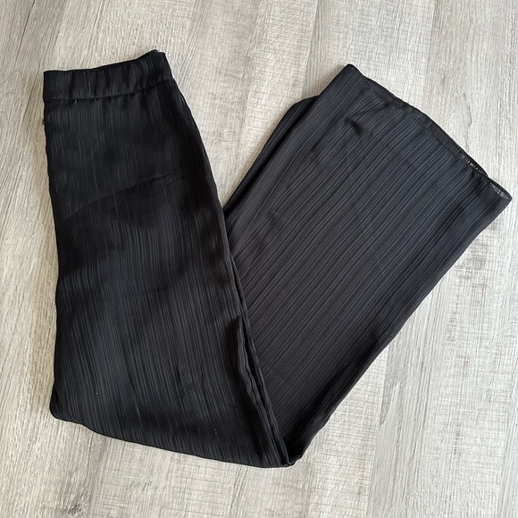 Revolve Lovers + Friends Black High Waisted Wide Leg Pant - Picture 2 of 7